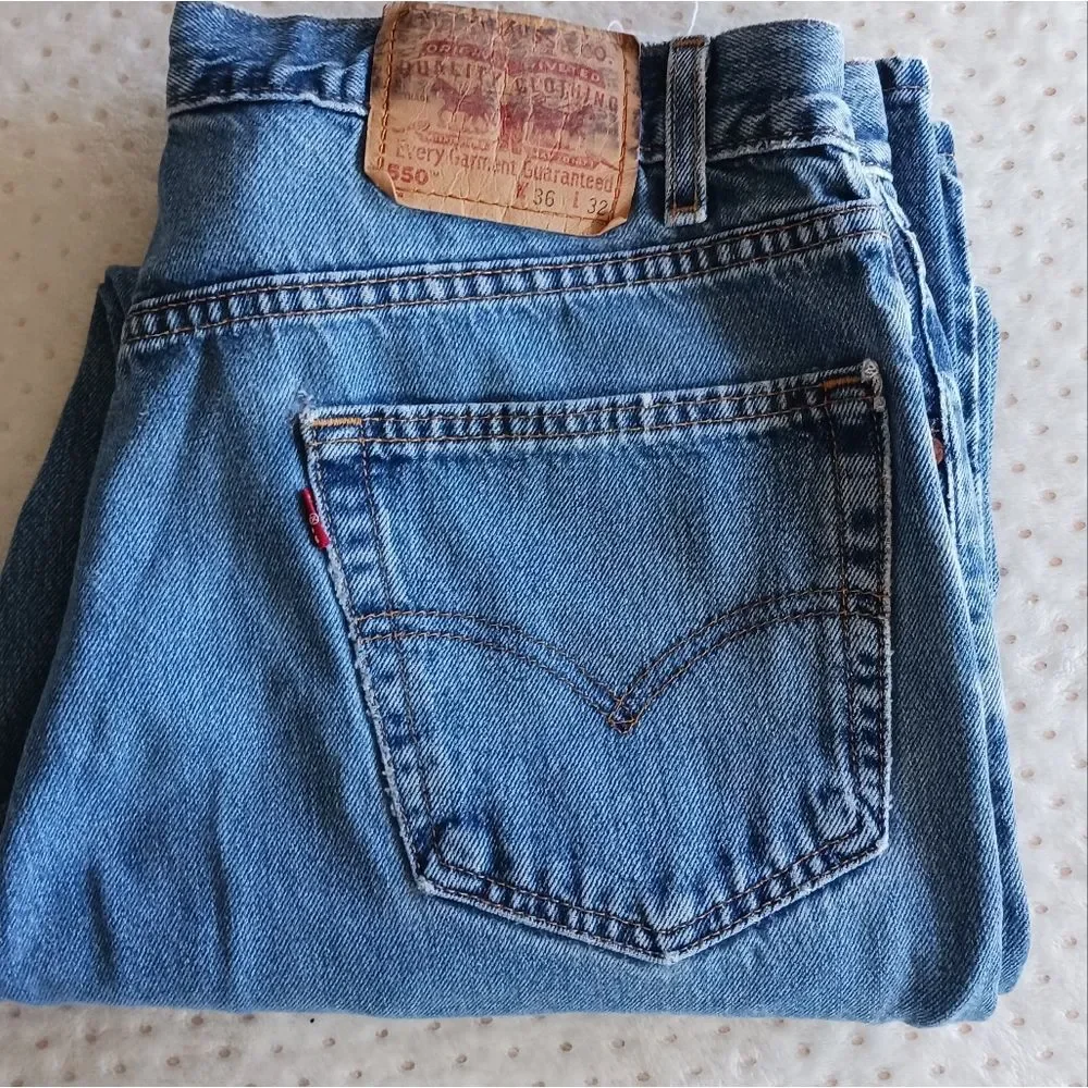 Vintage 550' s Distressed Medium wash jeans 👖 - Picture 13 of 16